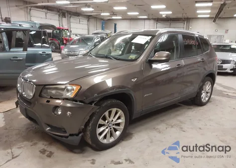 2014 BMW X3 xDrive28I z USA, uszkodzony, nr VIN 5UXWX9C58E0D25912